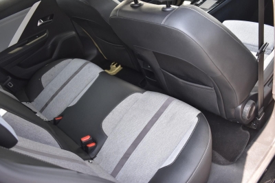 Opel Astra Elegance AHK Navi LED Ambiente-Licht ACC