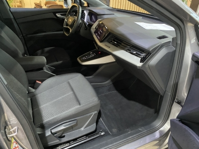 Audi Q4 40 e-tron 82 kWh LED MMI-Navi Plus SHZ PDC  