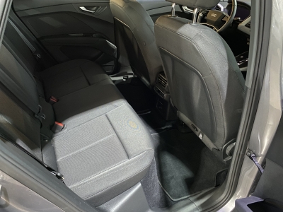 Audi Q4 40 e-tron 82 kWh LED MMI-Navi Plus SHZ PDC  