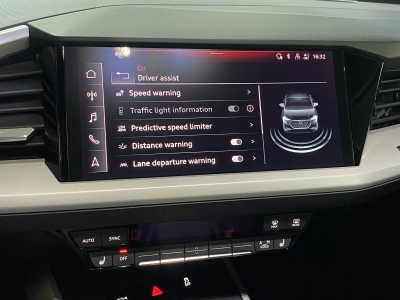 Audi Q4 40 e-tron 82 kWh LED MMI-Navi Plus SHZ PDC  