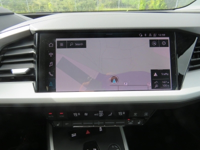 Audi Q4 40 e-tron 82 kWh LED MMI-Navi Plus SHZ PDC  