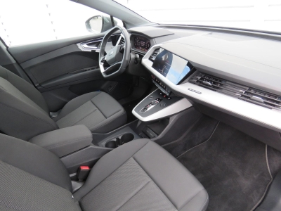Audi Q4 40 e-tron 82 kWh LED MMI-Navi Plus SHZ PDC  