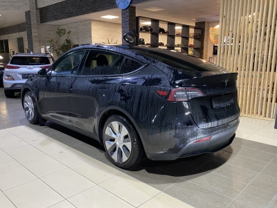 Tesla Model Y Pano Leder ACC Wärmepumpe LED Navi R.Cam