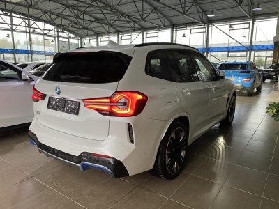 BMW iX3 M Impressive Pano. Harman/Kardon HUD AHK LED