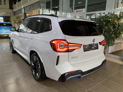 BMW iX3 M Impressive Pano. Harman/Kardon HUD AHK LED
