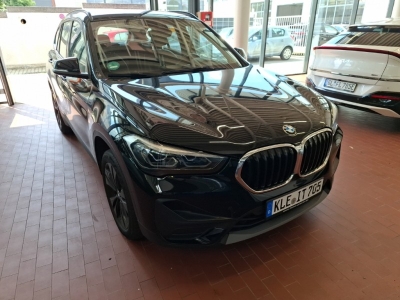 BMW X1 sDrive 20i Advantage LED AHK R.Cam Navi SHZ