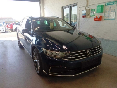 VW Passat GTE Pano. Ambiente-Licht LED Navi LED SHZ