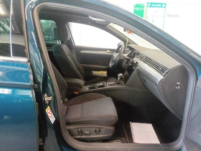 VW Passat GTE Pano. Ambiente-Licht LED Navi LED SHZ