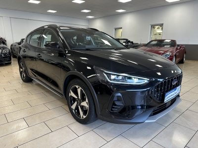 Ford Focus Active Crossover*LED*R-Cam*CarPlay*Navi*