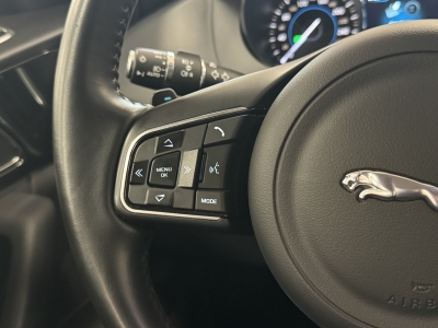 Jaguar F-PACE AWD*Black Pack*ACC*Navi*AHK*R.Cam*LED*