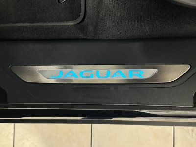 Jaguar F-PACE AWD*Black Pack*ACC*Navi*AHK*R.Cam*LED*