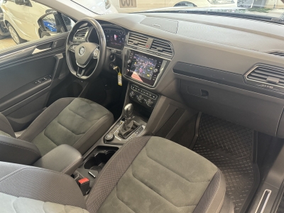 VW Tiguan 4M Highline*Active Info*AHK*LED*Navi*ACC
