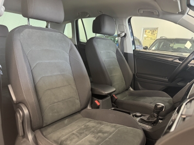 VW Tiguan 4M Highline*Active Info*AHK*LED*Navi*ACC