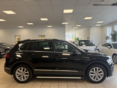 VW Tiguan 4M Highline*Active Info*AHK*LED*Navi*ACC