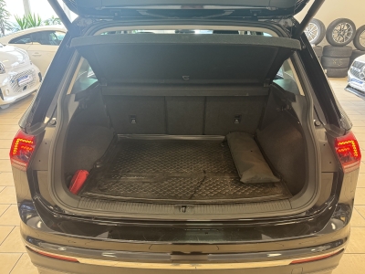 VW Tiguan 4M Highline*Active Info*AHK*LED*Navi*ACC