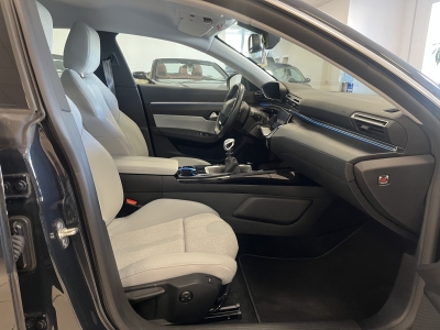 Peugeot 508 Allure*Full-LED*3-D-Navi*Cam*Leder*SHZ*PDC*