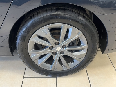 Peugeot 508 Allure*Full-LED*3-D-Navi*Cam*Leder*SHZ*PDC*