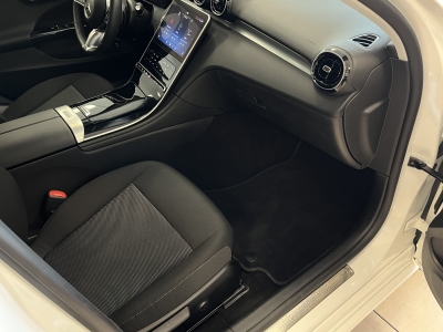 Mercedes-Benz C 300 e Avantgarde*Distronic+*LED*Navi*R.Cam*MBUX