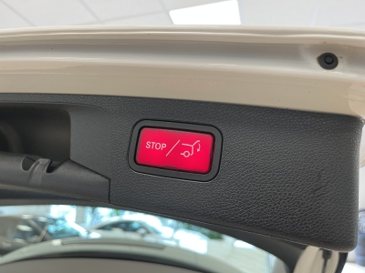 Mercedes-Benz E 300 de*Avangarde*AHK*Navi*LED*R.Cam*CarPlay