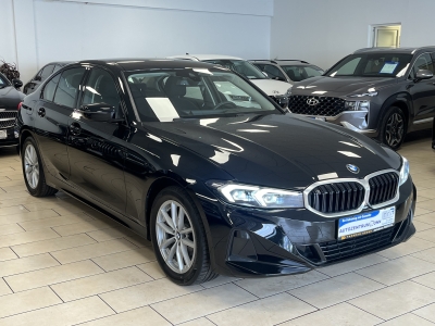 BMW 318 i*LED*Navi*CarPlay*LiveCockpitPlus*PDC*DAB*