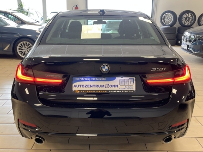 BMW 318 i*LED*Navi*CarPlay*LiveCockpitPlus*PDC*DAB*