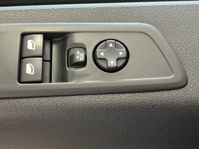 Peugeot Traveller Business*VIP*L2*AHK*Leder*PDC*Head-Up*