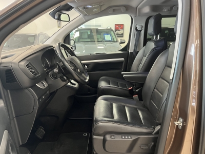 Peugeot Traveller Business*VIP*L2*AHK*Leder*PDC*Head-Up*