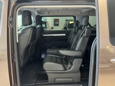 Peugeot Traveller Business*VIP*L2*AHK*Leder*PDC*Head-Up*