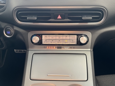 Hyundai KONA Select*2WD*CarPlay*Cam*PDC*WinterP.*SOH:95%