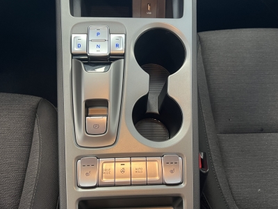 Hyundai KONA Select*2WD*CarPlay*Cam*PDC*WinterP.*SOH:95%