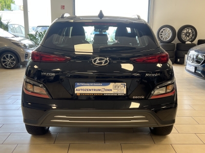 Hyundai KONA Select*2WD*CarPlay*Cam*PDC*WinterP.*SOH:95%