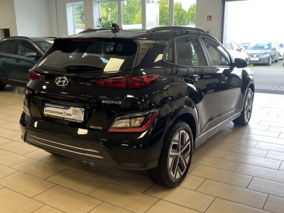 Hyundai KONA Select*2WD*CarPlay*Cam*PDC*WinterP.*SOH:95%