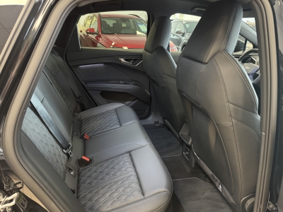 Audi Q4 45 e-tron quattro Sportback S-Line*HUD*Leder*