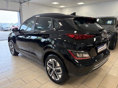 Hyundai KONA Select 2WD*ACC*R-Cam*CarPlay*SHZ*SOH:100%*