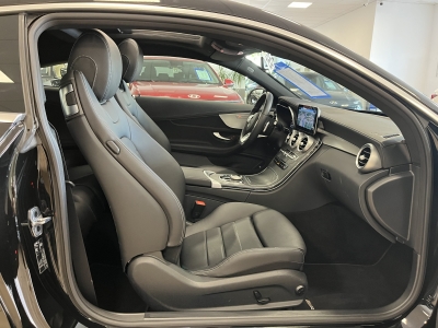 Mercedes-Benz C 300 4Matic AMG-Line Sport Pano. Leder LED Navi