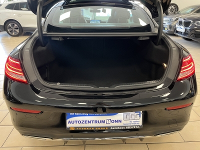 Mercedes-Benz C 300 4Matic AMG-Line Sport Pano. Leder LED Navi