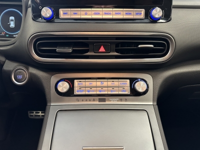 Hyundai KONA Edition 30+*2WD*Navi*CarPlay*Cam*SHZ*PDC*