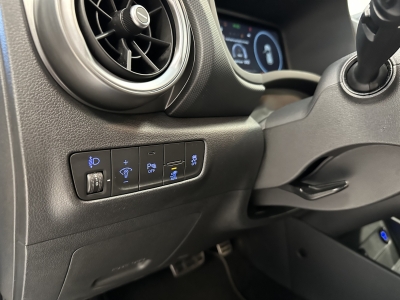 Hyundai KONA Edition 30+*2WD*Navi*CarPlay*Cam*SHZ*PDC*