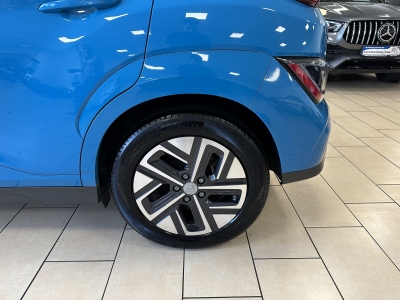 Hyundai KONA Edition 30+*2WD*Navi*CarPlay*Cam*SHZ*PDC*