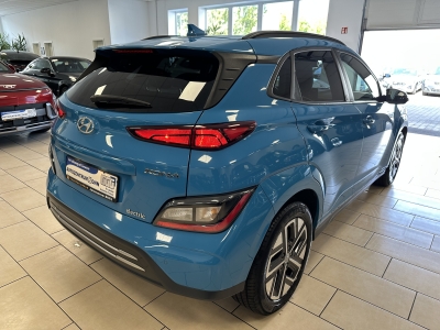 Hyundai KONA Edition 30+*2WD*Navi*CarPlay*Cam*SHZ*PDC*