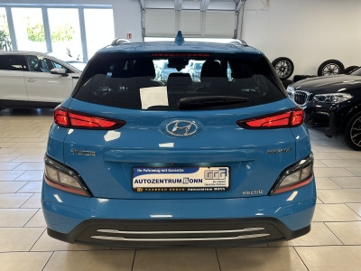 Hyundai KONA Edition 30+*2WD*Navi*CarPlay*Cam*SHZ*PDC*