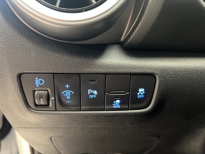 Hyundai KONA Select*2WD*CarPlay*ACC*Cam*SHZ*SOH:100%*