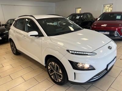 Hyundai KONA Select*2WD*CarPlay*ACC*Cam*SHZ*SOH:100%*