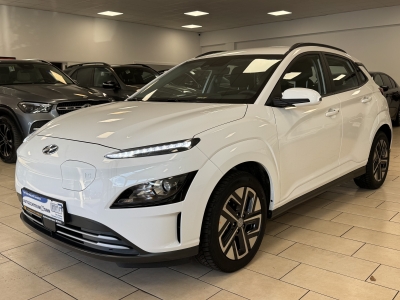 Hyundai KONA Select*2WD*ACC*CarPlay*Cam*WinterP.*PDC*SHZ