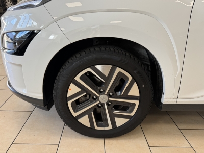 Hyundai KONA Select*2WD*ACC*CarPlay*Cam*WinterP.*SOH100%