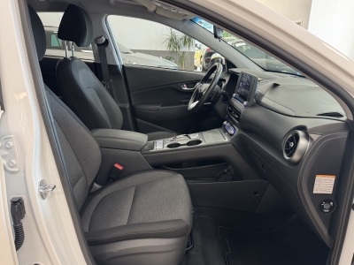 Hyundai KONA Select*2WD*ACC*CarPlay*Cam*WinterP.*SOH100%