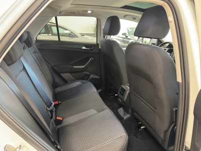 VW T-Roc Active*Panorama*SHZ*CarPlay*PDC*KlimaAuto*