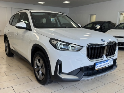 BMW X1 25 e xDrive*LED*Navi*R-Cam*SHZ*KeyLess*CarPlay*