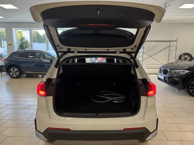BMW X1 25 e xDrive*LED*Navi*R-Cam*SHZ*KeyLess*CarPlay*