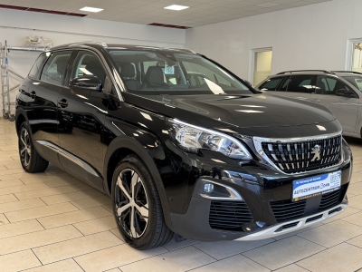 Peugeot 5008 Allure*7-Sitzer*TeiLeder*CarPlay*SHZ*Navi*